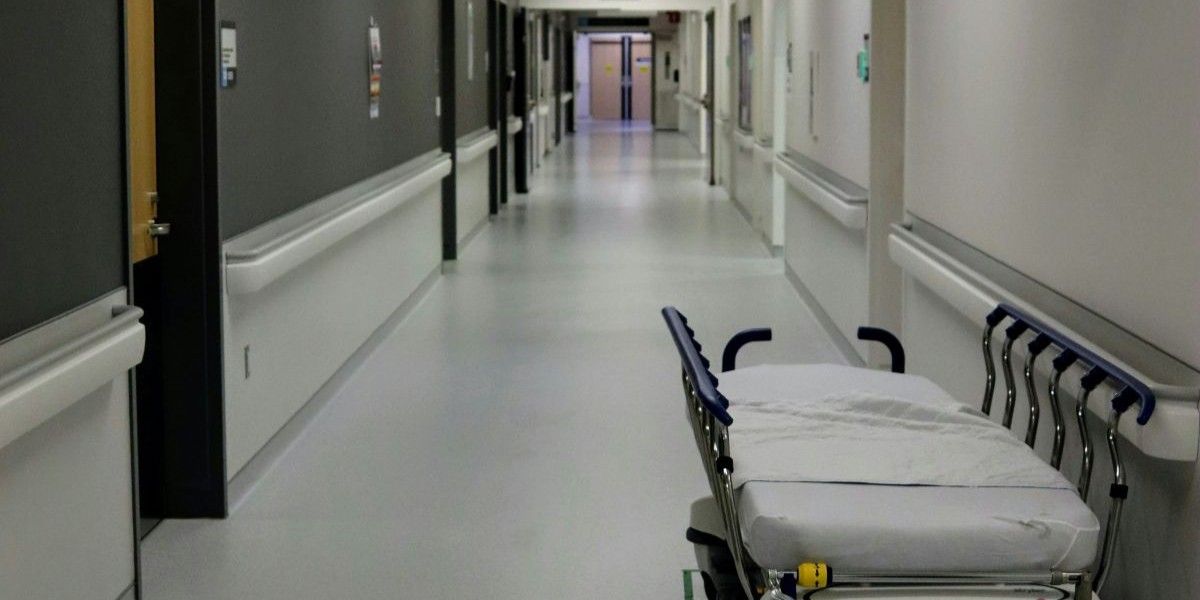 Hospitals Offering Free CNA Training in West Palm Beach